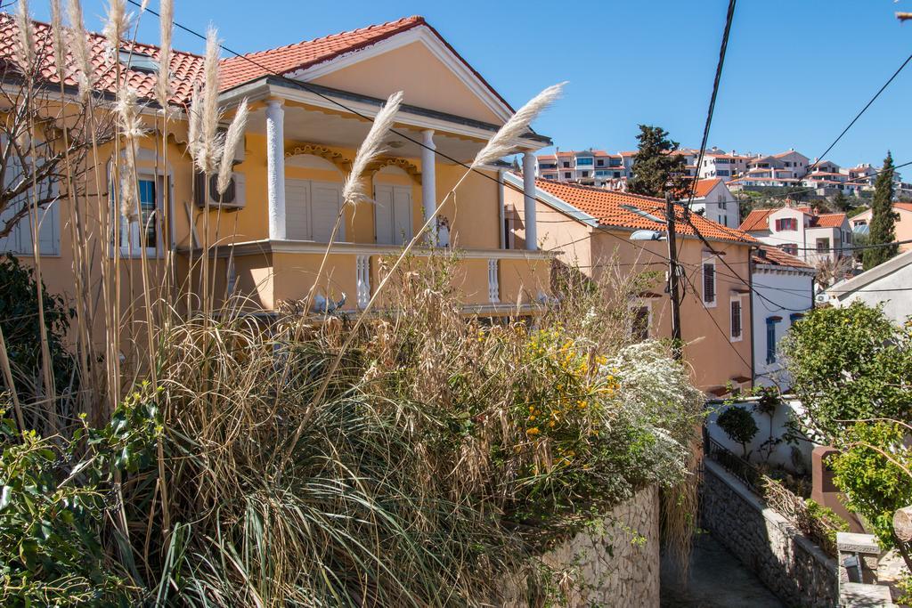 Apartments Popi Mali Losinj Luaran gambar